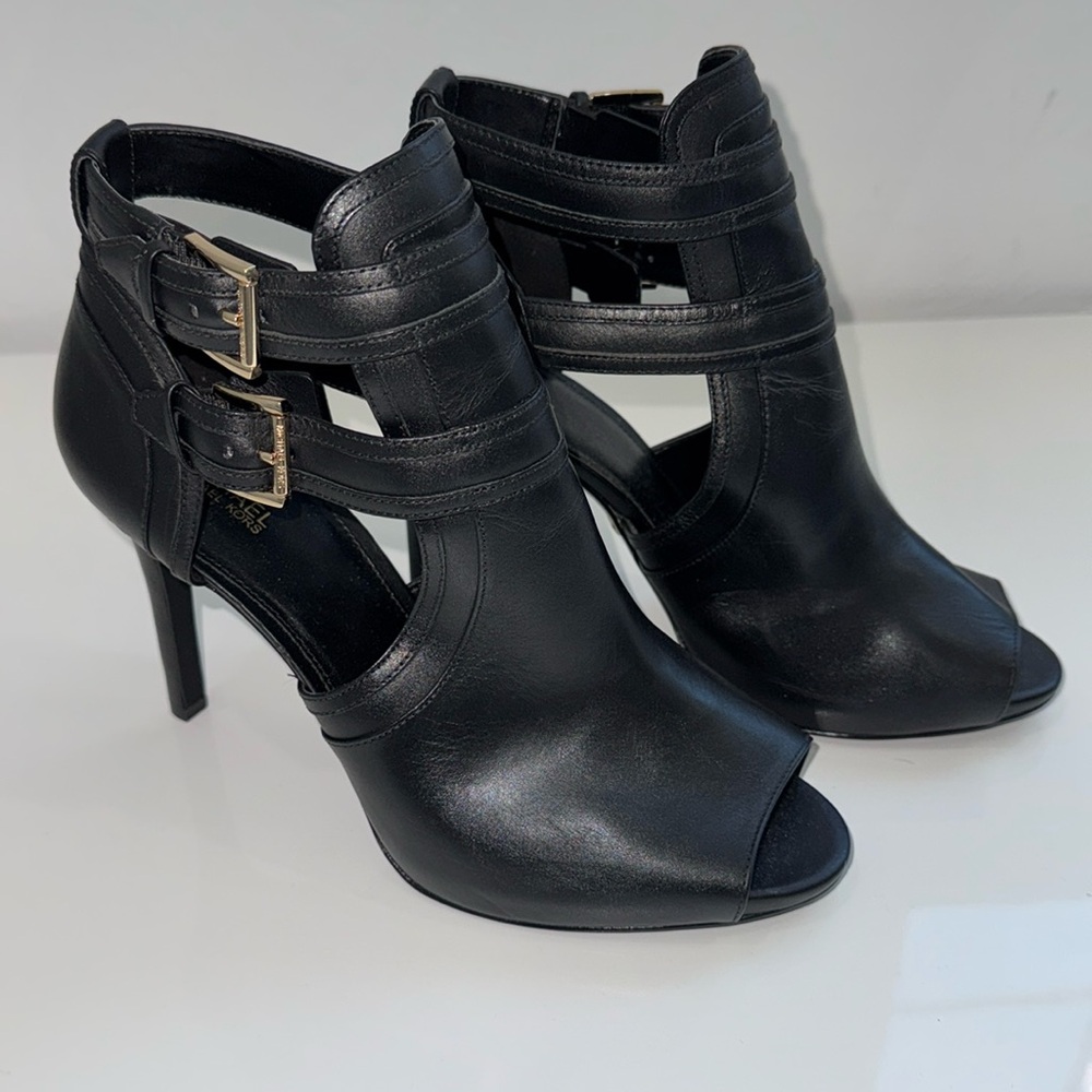 New!!! Michael Kors black Blaze Open Toe Bootie. Size 10M